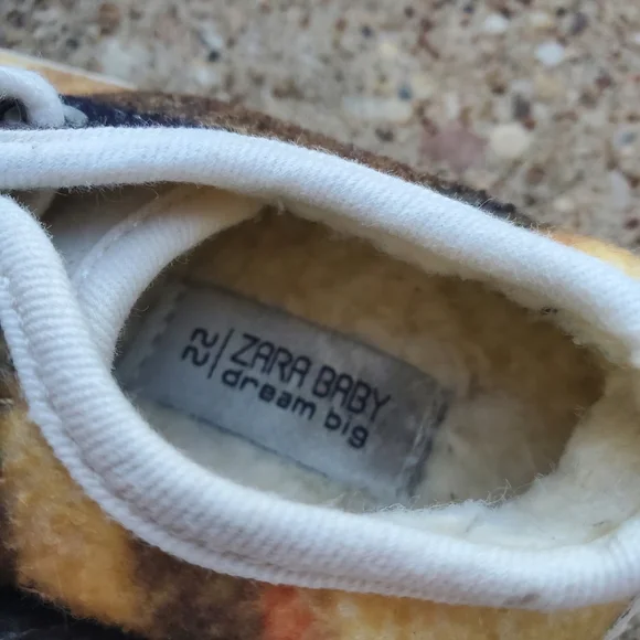 Zara Baby Dream Big Fleece Plaid Sneakers 22 6 - Picture 6 of 8